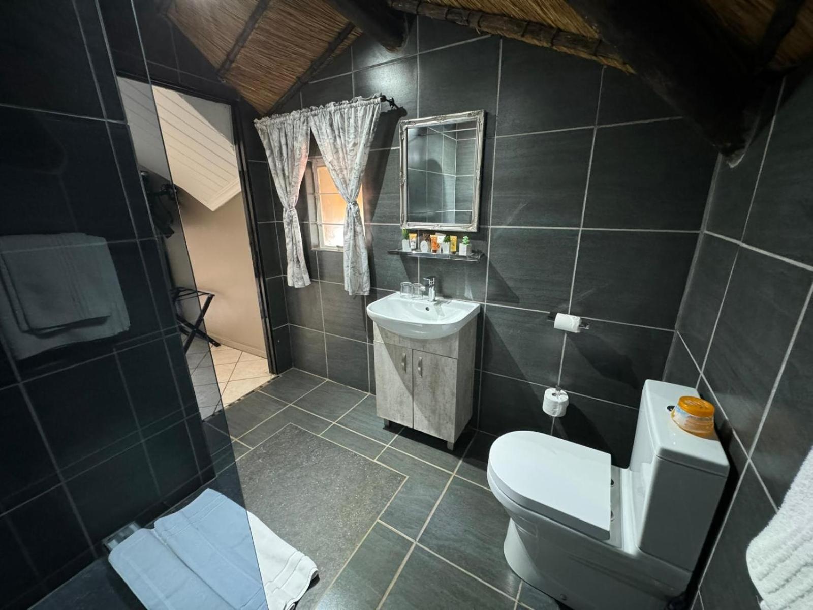 Echo Mountain Inn (Adults Only) Thabazimbi Cameră foto